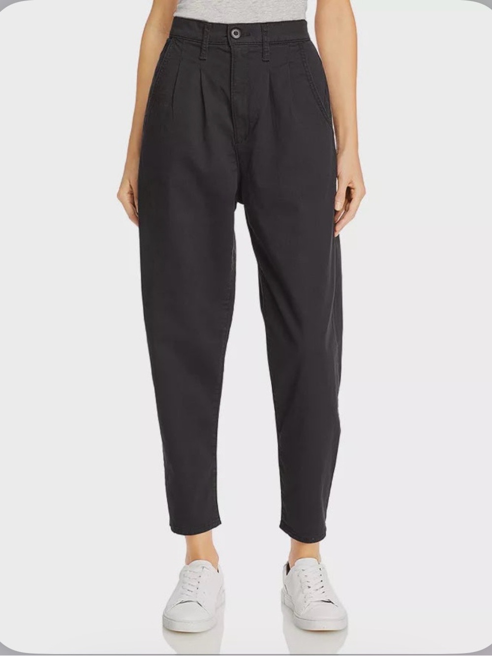 Levi’s Pleated Balloon Pants